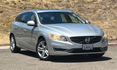 2015 Volvo V60 Premier NON R
