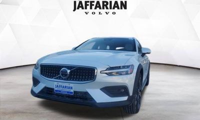 2026 Volvo V60CC Ultra
