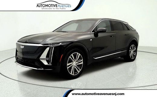 2025 Cadillac Lyriq Luxury 1