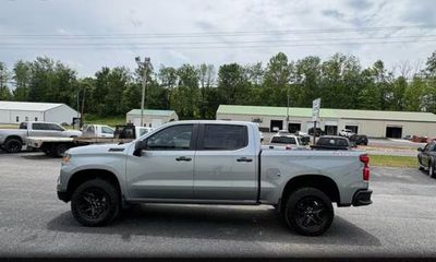 2025 Chevrolet Silverado Trail Boss Custom