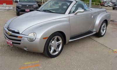 2004 Chevrolet SSR LS