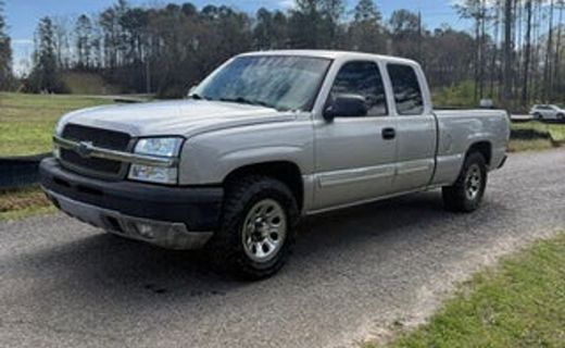 2004 Chevrolet Silverado Base