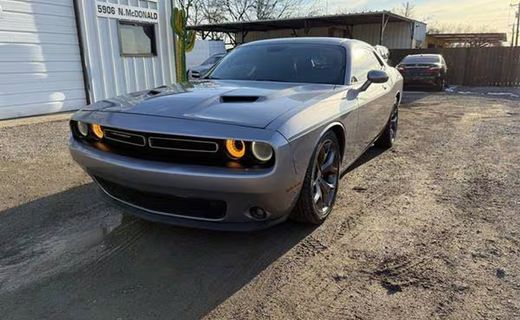 2015 Dodge Challenger SXT Plus