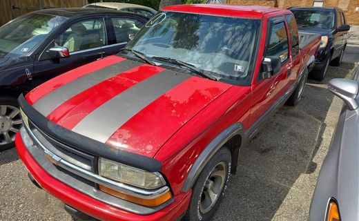 2003 Chevrolet S-10 Pickup