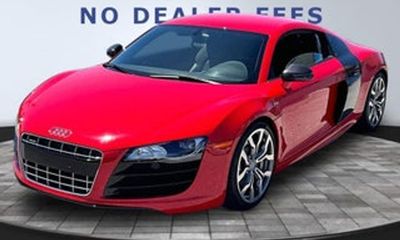 2010 Audi R8 52 Quattro Coupe