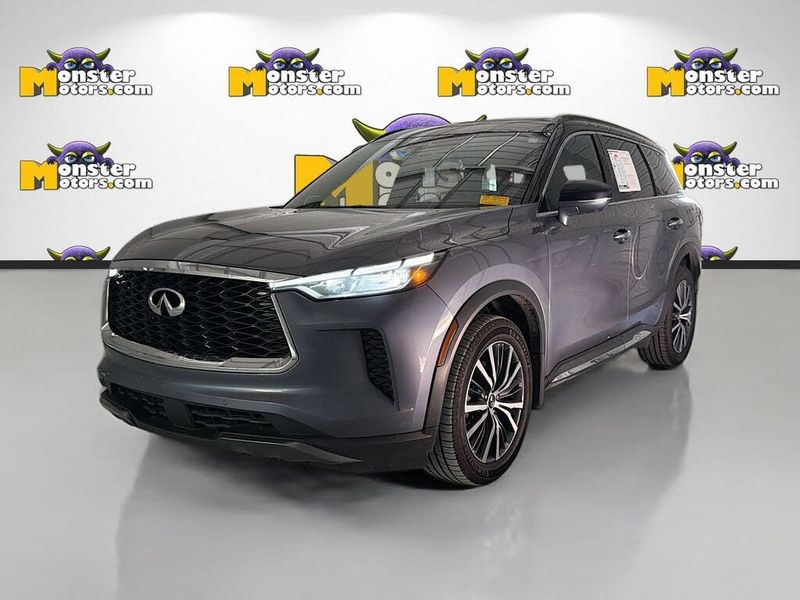 2023 Infiniti QX60 — a typically priced live listing