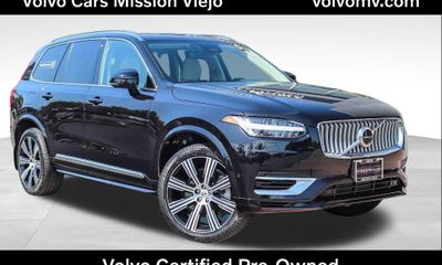 2025 Volvo XC90 Plus Bright