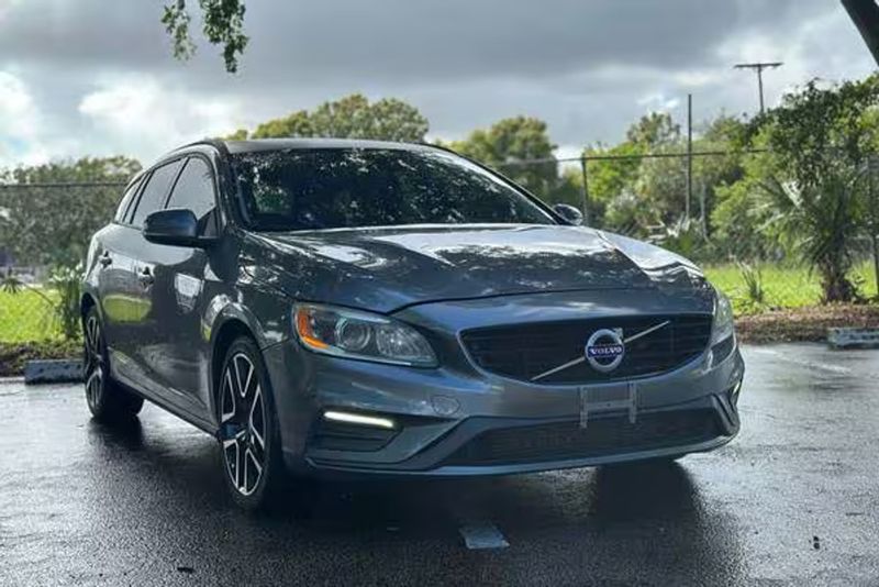 2018 Volvo V60 — a typically priced live listing