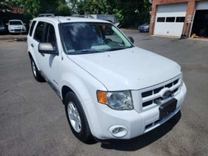 2010 Ford Escape — a typically priced live listing