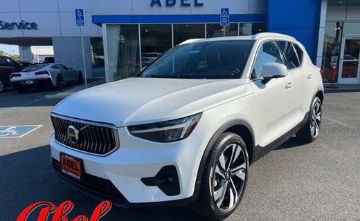 2025 Volvo XC40 Plus Bright