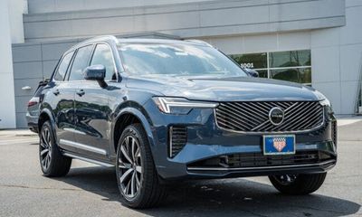2026 Volvo XC90 Core