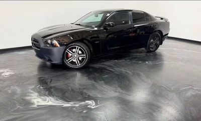2013 Dodge Charger R T