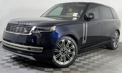 2026 Land Rover Range SE