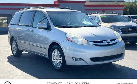 2010 Toyota Sienna XLE