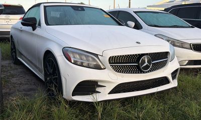 2023 Mercedes-Benz C-Class C300