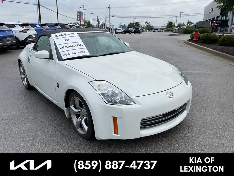 2008 Nissan 350Z — a typically priced live listing