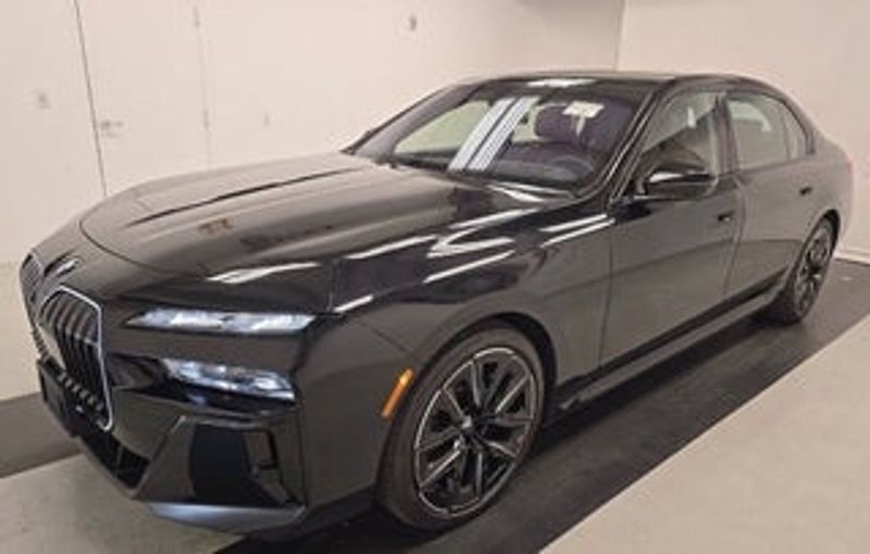 2025 Bmw 760I — a typically priced live listing