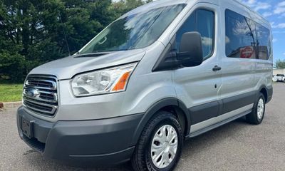 2018 Ford Transit 150 XLT Medium
