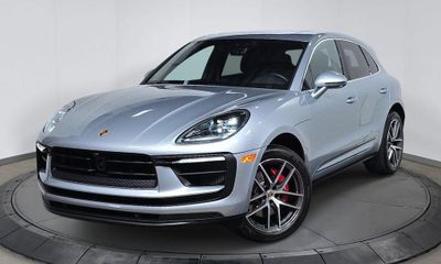 2023 Porsche Macan S