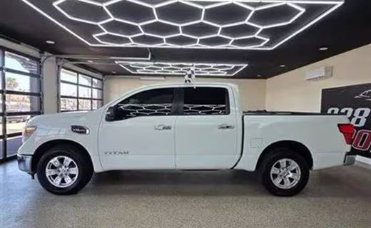 2017 Nissan Titan S