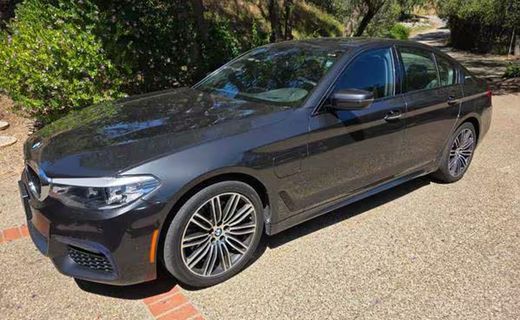 2018 BMW 530E