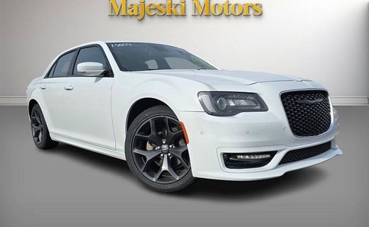 2022 Chrysler 300 Touring L