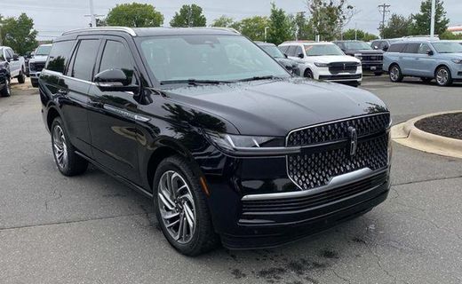 2027 Lincoln Navigator Reserve