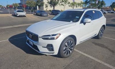 2023 Volvo XC60 Plus Bright