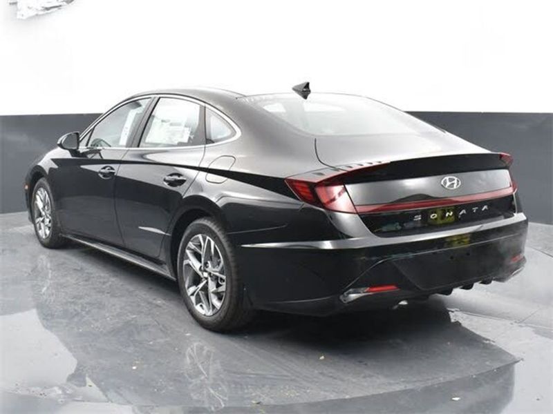 2023 Hyundai Sonata — a typically priced live listing