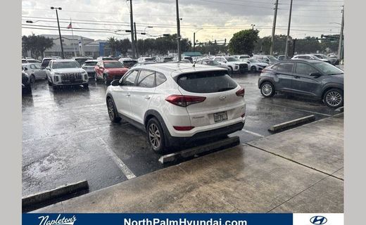 2018 Hyundai Tucson SE Standard