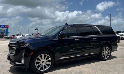 2024 Cadillac Escalade ESV Premium Luxury Platinum