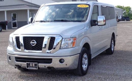 2019 Nissan NV V8 SL