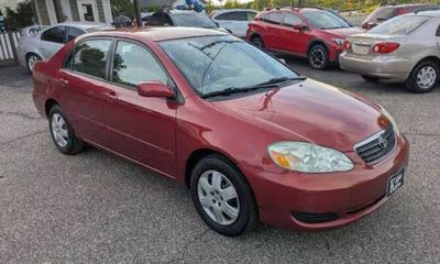 2005 Toyota Corolla LE