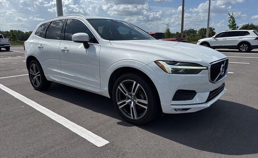 2021 Volvo XC60 Momentum
