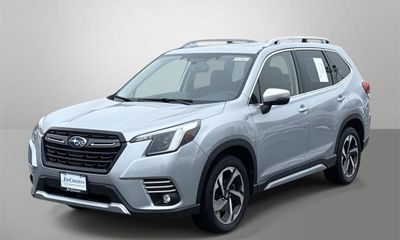 2023 Subaru Forester Touring ES Navi