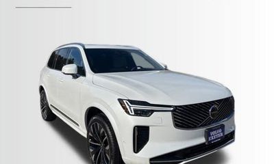 2026 Volvo XC90 Plus Bright