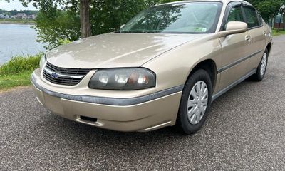 2004 Chevrolet Impala Base