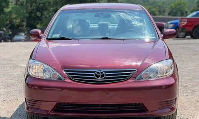 2006 Toyota Camry LE