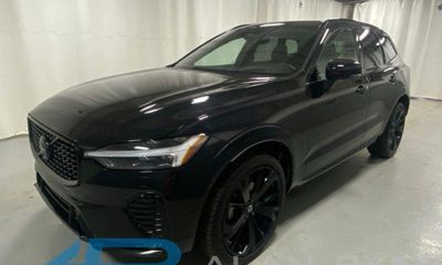 2025 Volvo XC60 Ultra Black Edition
