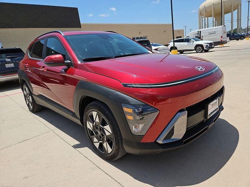 2025 Hyundai KONA — a typically priced live listing