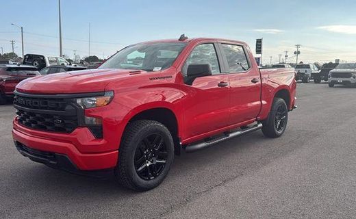 2026 Chevrolet Silverado Custom