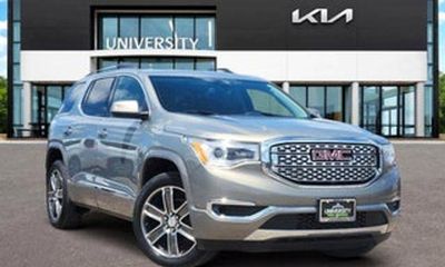2017 GMC Acadia SLE 2