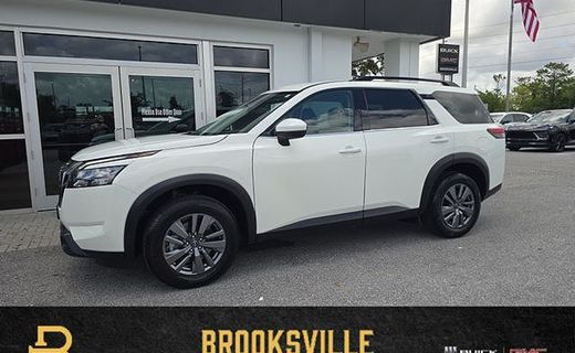 2025 Nissan Pathfinder SV