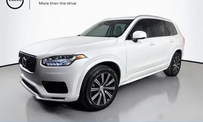 2023 Volvo XC90 Core Bright Theme