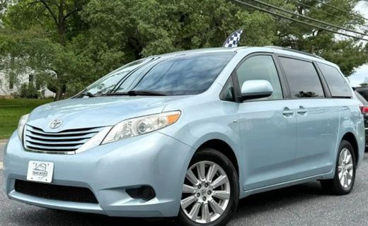 2017 Toyota Sienna LE
