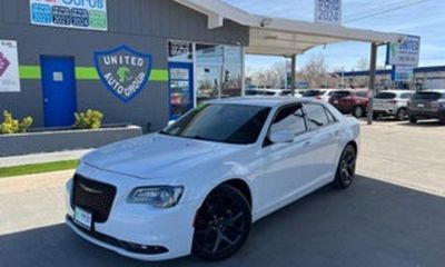 2023 Chrysler 300 Touring