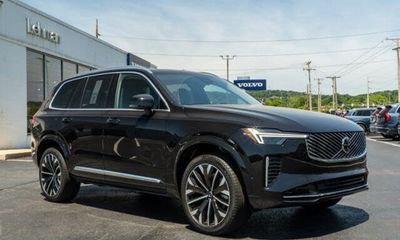 2026 Volvo XC90 Plus Bright