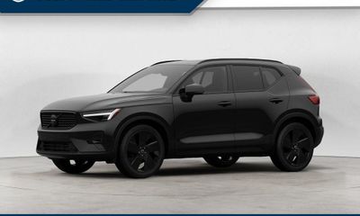 2026 Volvo XC40 Ultra Black Edition