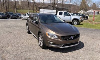 2015 Volvo V60CC Premier NON R