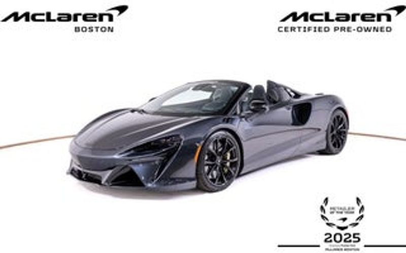 2025 Mclaren Artura — a typically priced live listing